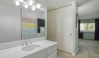 5334 Lindley Ave 219, Encino, CA 91316