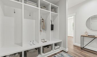 212 Hugo St, Bay St. Louis, MS 39520