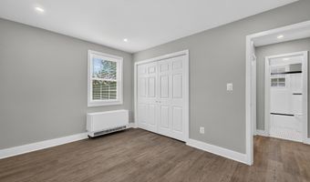 2026 N VERMONT St 301, Arlington, VA 22207