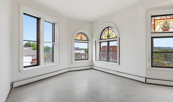 45 Main St 10, Amesbury, MA 01913