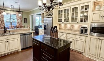 217 Meadowlands Dr, Brandon, MS 39047