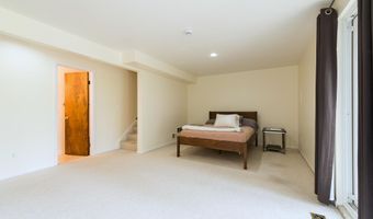 2503 Meade Ct, Ann Arbor, MI 48105