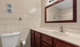 512 ORANGE Dr 32, Altamonte Springs, FL 32701