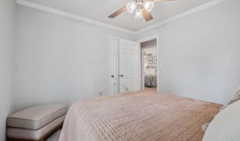 100 HUMMINGBIRD Cir, Alabaster, AL 35007