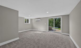 33944 Overton Cir, Adel, IA 50003