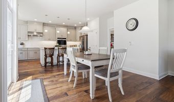 33 S Crossing Way, Bethel, CT 06801