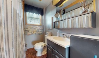 10 S Oakwood Shoreline Dr, Bruce, SD 57220