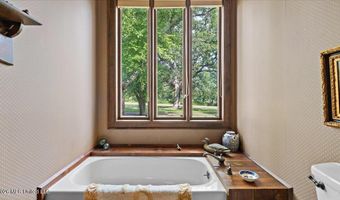 3826 Mississippi 18, Brandon, MS 39042
