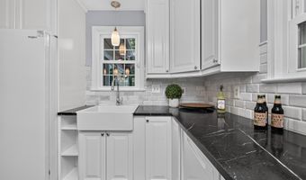 9908 DICKENS Ave, Bethesda, MD 20814