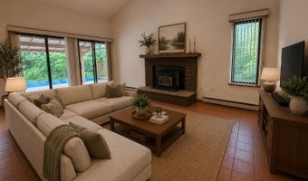 4 Taagan Point Rd, Danbury, CT 06811