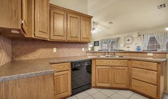 3224 Peacock Ln, Altus, OK 73521