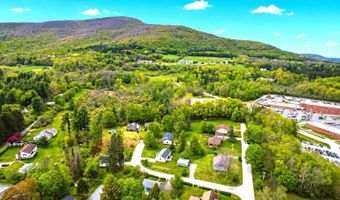 26 Knoll Crest Ln, Bennington, VT 05201