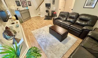 20 Robert Ave, Warwick, RI 02818