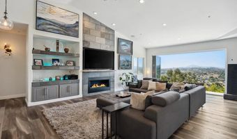 9420 Crest Dr, Spring Valley, CA 91977