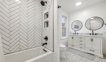 2120 Sidney St, Airville, PA 15203