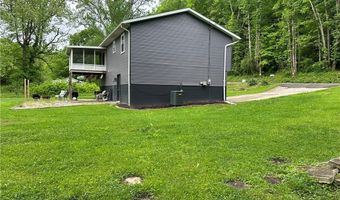 4442 Coal River Rd, Alum Creek, WV 25003