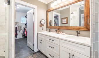 3729 Broadview Dr, Cincinnati, OH 45208