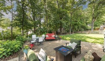 1515 Rosewood Terrace Dr, Ballwin, MO 63021