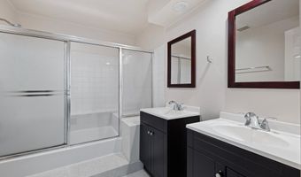 7713 LAFAYETTE FOREST Dr 22, Annandale, VA 22003