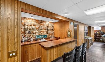 404 Oakmont Cir, Ballwin, MO 63011
