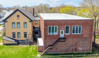 14 School St, Bristol, VT 05443