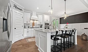 471 London Road Rd, Ball Ground, GA 30107