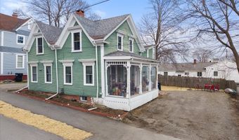 15 Grant St, Bangor, ME 04401