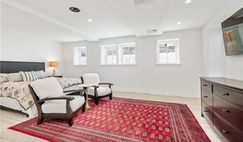 15 High St, Newport, RI 02840