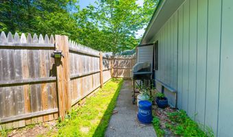 12 Lambert Ave, Augusta, ME 04330