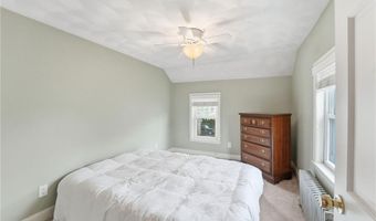2 Wilson St, Bristol, RI 02809