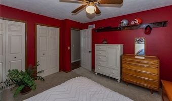 300 Lakeview Cir, Aurora, OH 44202