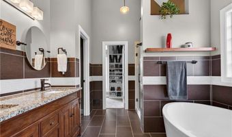 18224 153rd St, Basehor, KS 66007