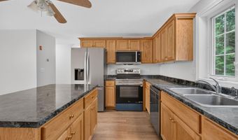 18 Ladd Rd, Brentwood, NH 03833