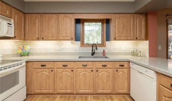 5999 139th St W, Apple Valley, MN 55124