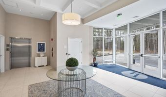 267 US Route 1, Falmouth, ME 04105