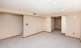 3814 Brookdale Ave, Ames, IA 50010