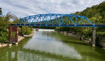 233 River Rd, Beattyville, KY 41311