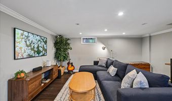 533 E LURAY Ave, Alexandria, VA 22301