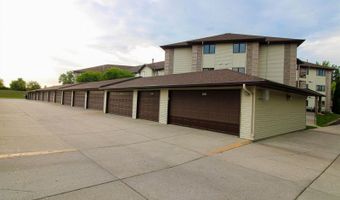 2900 N 4th St #305, Bismarck, ND 58503