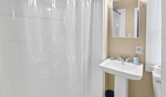 607 Milton Rd, Alton, IL 62002