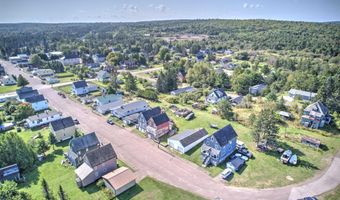 52 Senter St, Ahmeek, MI 49901