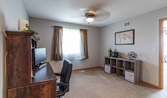 992 Neuhaven Dr, Antioch, IL 60002