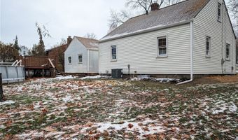 1872 Pickle Rd, Akron, OH 44312