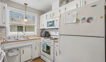 8582 134th St W, Apple Valley, MN 55124