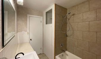 1326 N C St, Arkansas City, KS 67005