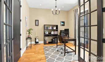 2649 Chesterfield Ave, Charlotte, NC 28205