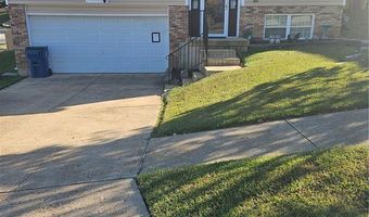 1322 Rockwood Forest Dr, Arnold, MO 63010