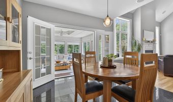 12 Rachel Way, Bedford, NH 03110