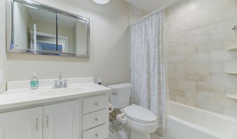 33 Imperia Pl, Aberdeen, NJ 07747