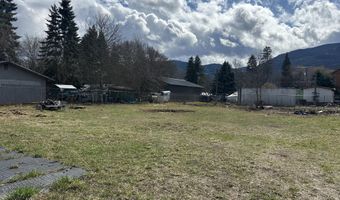 102 E 2nd Ave, Clark Fork, ID 83811